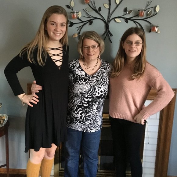 Meet your Posher, Nancy - Picture 3 of 4